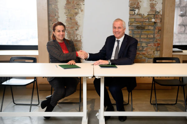 Простори турботи, навчання з фінансової грамотності й підприємництва: ПриватБанк і Міністерство у справах ветеранів почали стратегічне партнерство